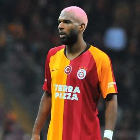 İngiliz kulüpleri, Babel'i istiyor