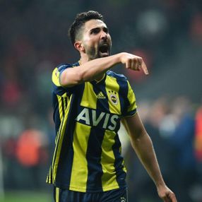 Fenerbahçe'de 8 futbolcu ile yollar ayrılıyor
