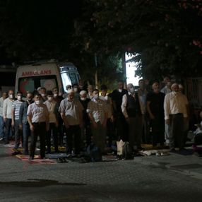 Ayasofya çevresinde sabah namazı kılındı