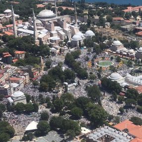 Ayasofya Camii'nde namaza katılan kişi sayısı açıklandı