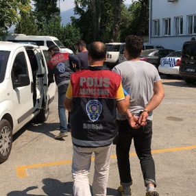 Bursa'da Atatürk büstlerini çalan hırsızlar yakalandı
