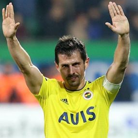 Emre Belözoğlu futbolu bıraktı