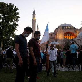 Ayasofya'da ilk sabah namazı eda edildi