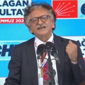 Bedri Baykam bıyık bıraktı
