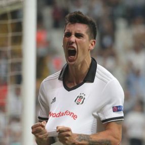 Enzo Roco, Beşiktaş'tan ayrılabilir