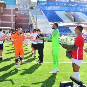 Kasımpaşa'dan Başakşehir'e jest