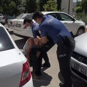 Adıyaman'da babasını bıçakla kovalayan şahsa gözaltı