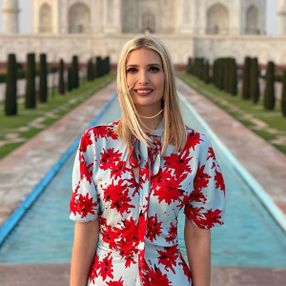 Ivanka Trump'tan siyaz beyaz paylaşım