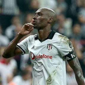 Beşiktaş, Atiba'yla el sıkıştı