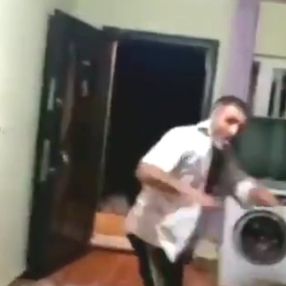 Bingöl'de görme engelli eşini darbetti