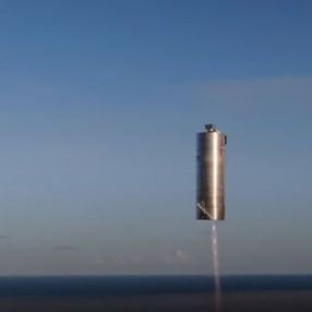 Ay ve Mars'a insan götürecek Starship roketi havalandı