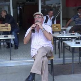 Artvin'de 65 yıllık zurnacı nefesi yetene kadar üfleyecek