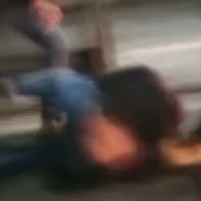 Sivas’ta önce araba çarptı, sonra dayak yedi