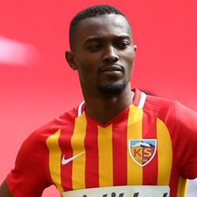Beşiktaş Mensah'ı kadrosuna kattı