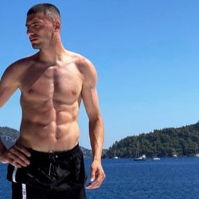 Merih Demiral'ın fit hali dikkat çekti