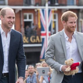 Prens Harry ve Prens William iki ay konuşmadı iddiası