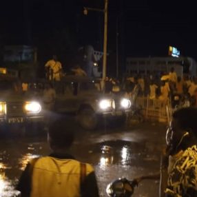 Mali'deki darbe girişiminde Cumhurbaşkanı istifa etti