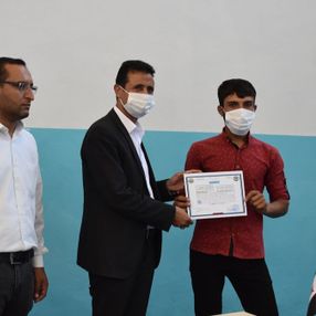 Barış Pınarı Bölgesi'nde terörden uzak ilk diploma töreni