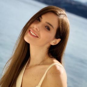 Hatice Şendil'in dudakları büyüdü