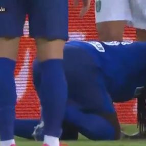 Bafetimbi Gomis sahada fenalaştı