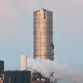 SpaceX, Starship roketinin statik yangın testini gerçekleştirdi