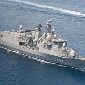 İngiltere ve Fransa, Yunanistan'a fırkateyn satma peşinde