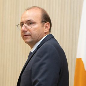 Güney Kıbrıs Savunma Bakanı'ndan AB'ye: Türkiye'ye karşı birleşelim
