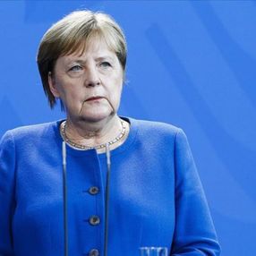 Almanya Başbakanı Angela Merkel: AB, Yunanistan'ı desteklemeli