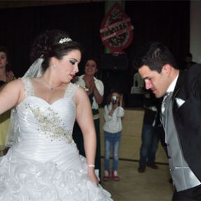 Aydın'da, düğünlerde yalnızca gelin ve damat oynayacak