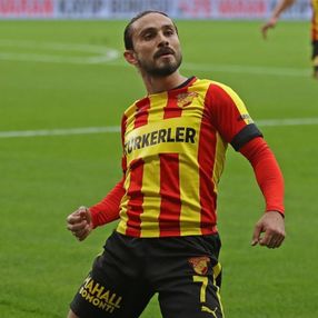 Galatasaray, Halil Akbunar'ın peşinde