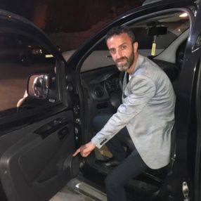 Kocaeli'de bir kişi aracında bulduğu altınları polise teslim etti