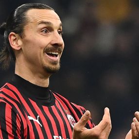 Zlatan Ibrahimovic Milan'la yeniden anlaştı