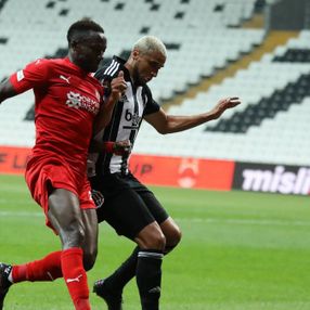 Beşiktaş, Sivasspor'a maçı son dakikada verdi
