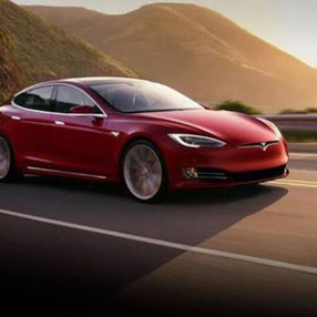 Tesla otomobilleri, artık hız sınırı levhalarını da algılayacak