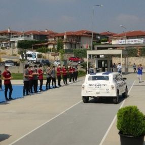 Bursa'da öğrencilerin ürettiği elektrikli araç: Verd-e