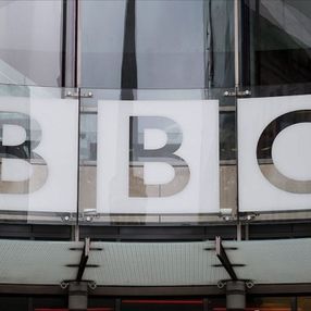 BBC, çalışanlarından sosyal medyada görüş belirtmemesini istedi