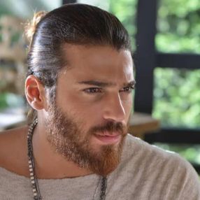 İtalyanlar Can Yaman'ın dondurmasını yaptı