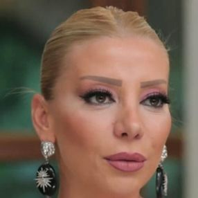 Gülşah Saraçoğlu podyumda düştü