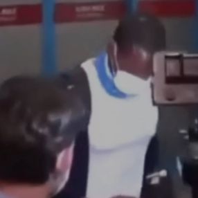 Uçaktan inen siyahiyi Trabzonspor'un yeni transferi sandılar