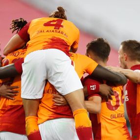 Galatasaray, Neftçi Bakü'yü 3 golle mağlup etti