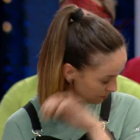 MasterChef'te Mehmet şef, Tanya'yı ağlattı