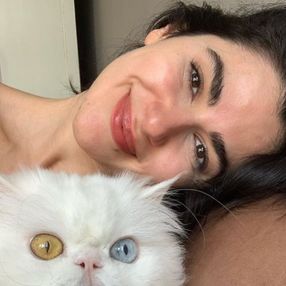 Nesrin Cavadzade çocukluk fotoğraflarını paylaştı