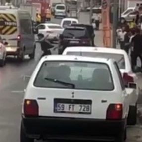 İstanbul'da tekme tokat kavga kamerada