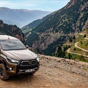 Yeni Toyota Hilux Türkiye'de satışa çıktı: İşte Türkiye fiyatı