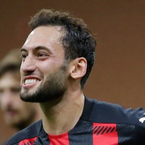 Hakan Çalhanoğlu'ndan 2 gol 1 asist