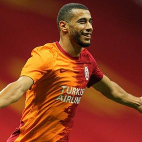 Younes Belhanda'ya yeni sözleşme