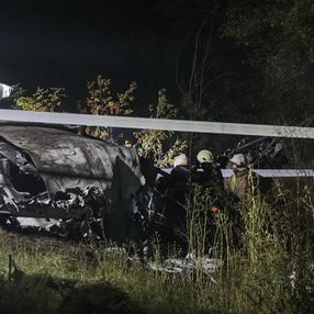 Ukrayna'da askeri uçak düştü
