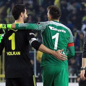 Derbide ilk kez Volkan ve Muslera yok