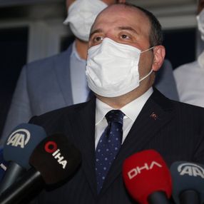Sanayi ve Teknoloji Bakanı Mustafa Varank: İki aşıda hayvan deneyi aşaması bitti