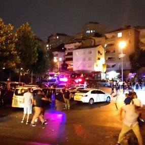 Şişli'de polis ekiplerine saldırı düzenlendi